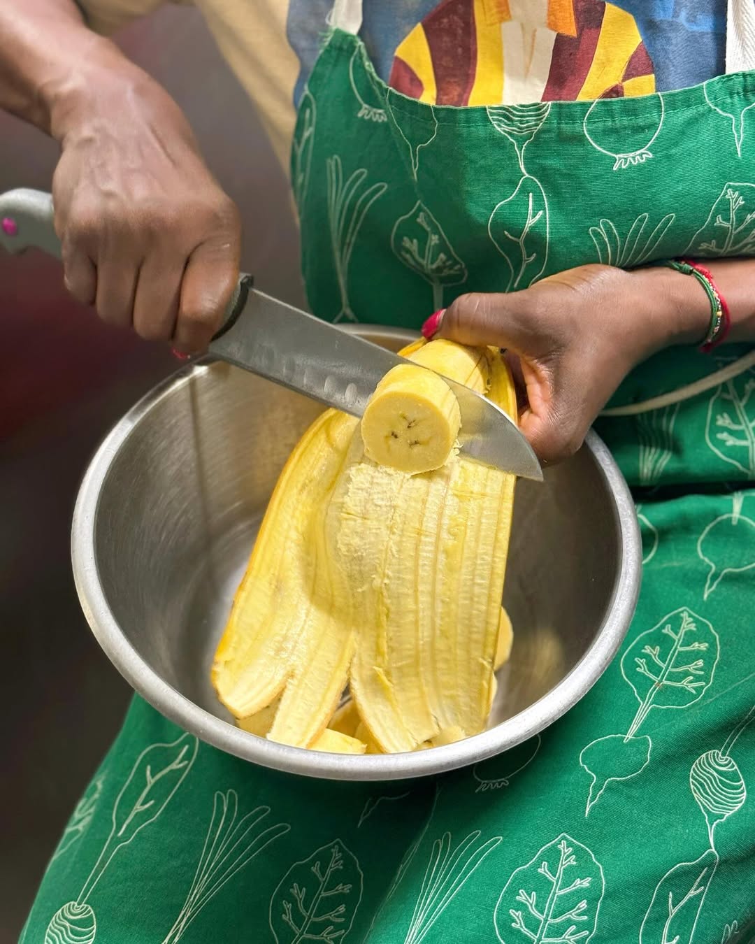 Préparation : banane plantain et igname avant le pilage